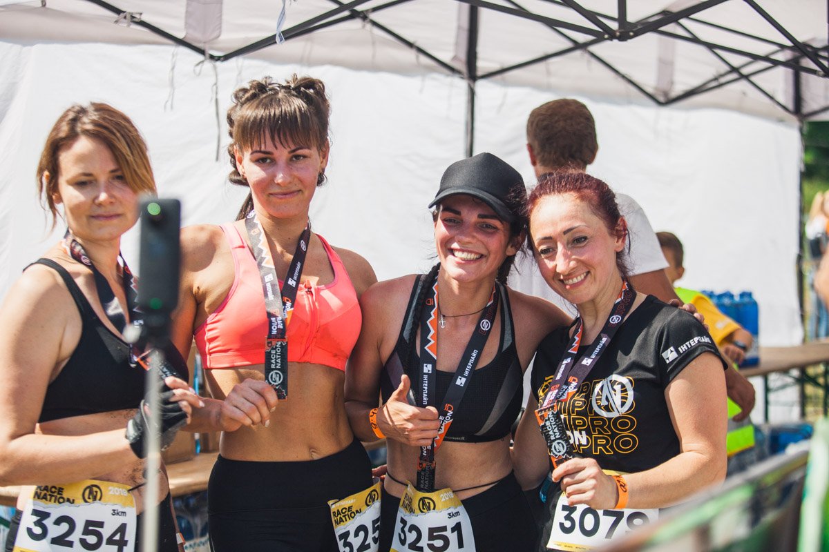 Всем участникам вручали медали 