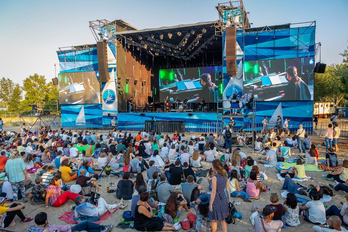 Первый день фестиваля