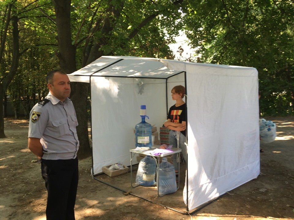 Активисты уже вызвали по этому факту полицию Активисты уже вызвали по этому факту полицию