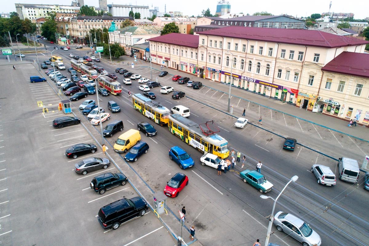 Образовалась большая пробка