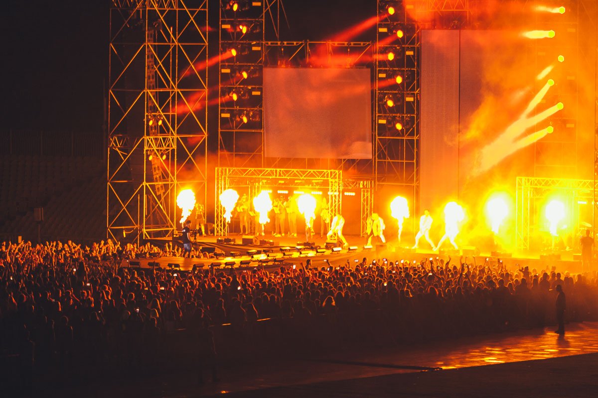 Шоу в огнях