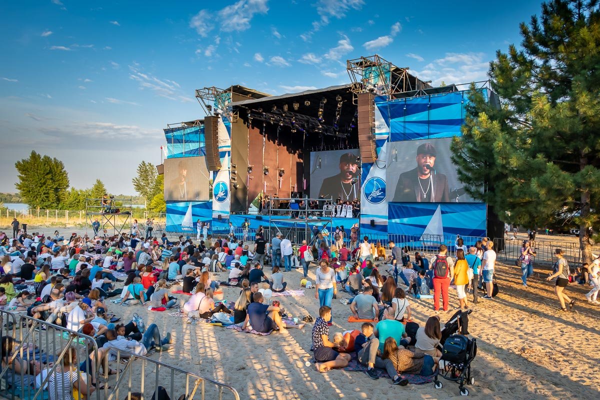 Для гостей мероприятия приготовили выступления мировых звезд джаза