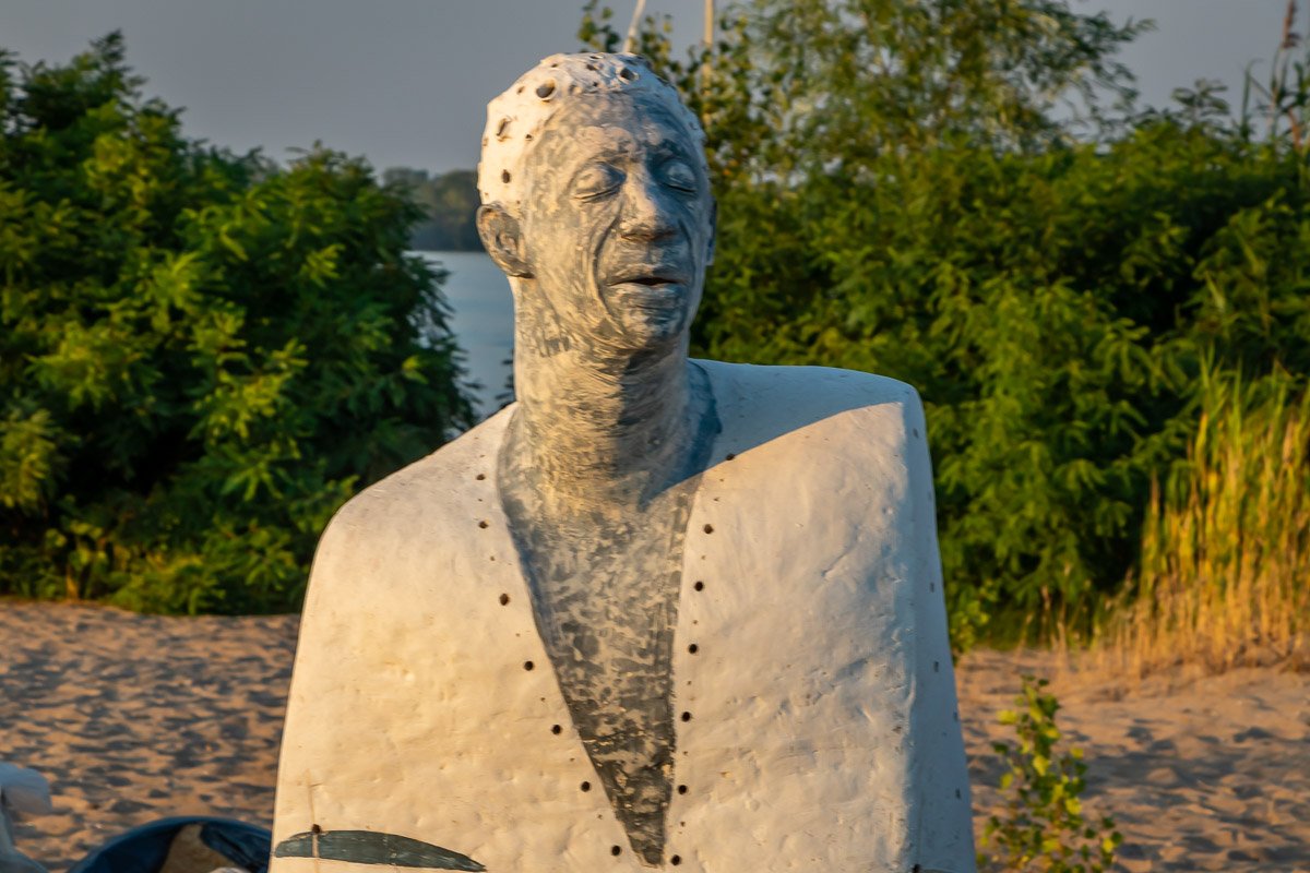 Скульптура Арта Блейки 