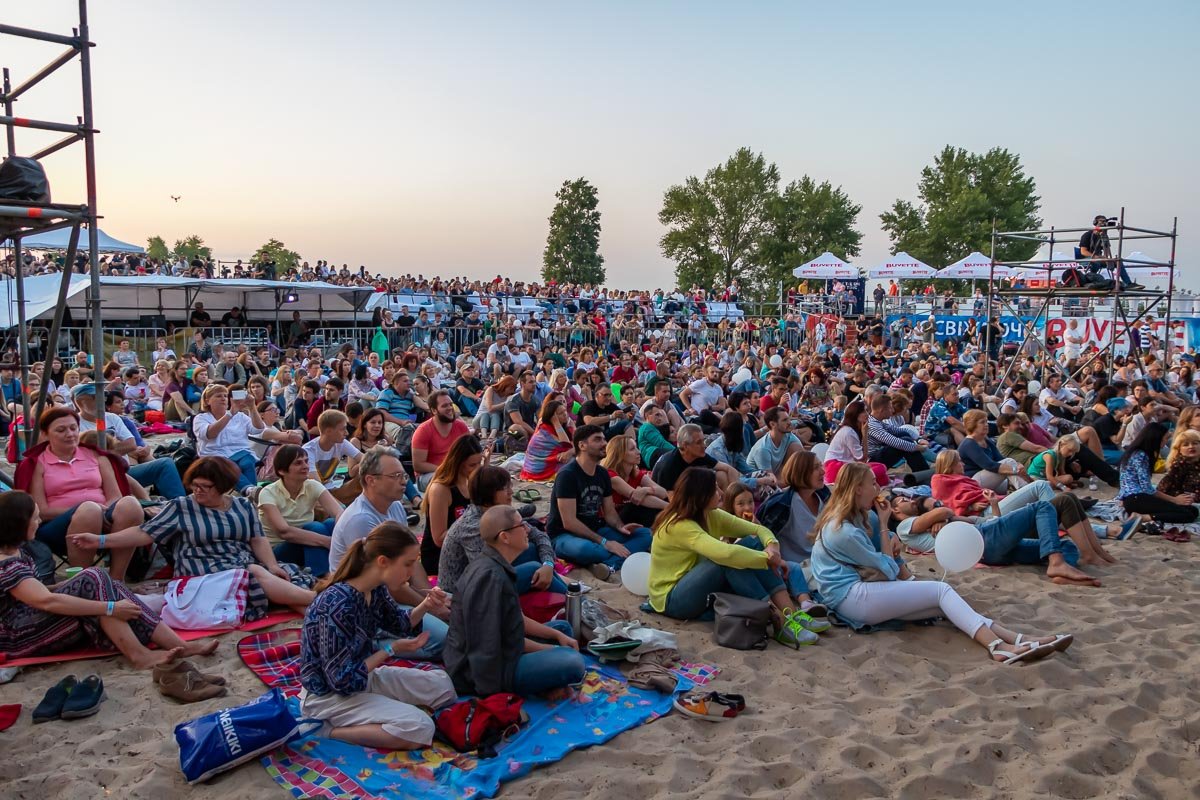 В фан-зоне было не протолкнуться 