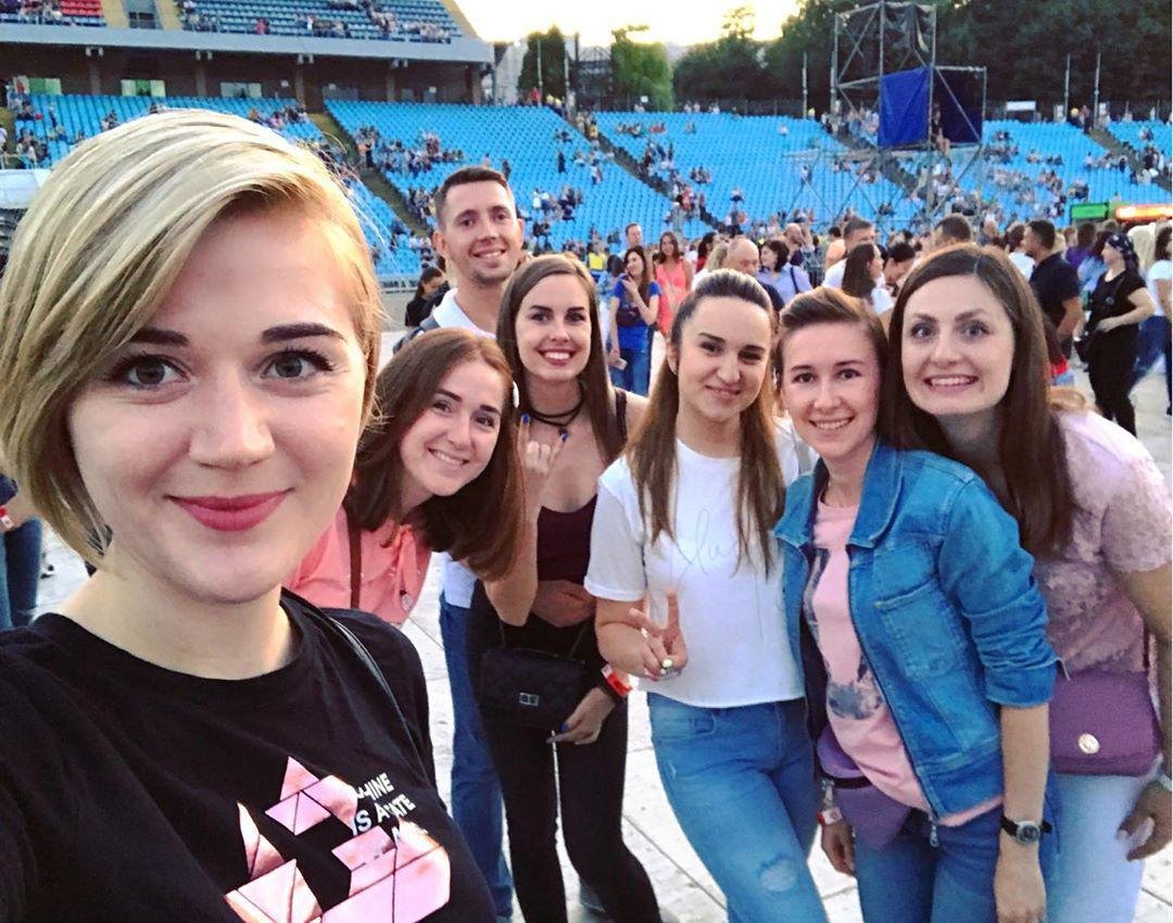 Если веселиться, то с друзьями 