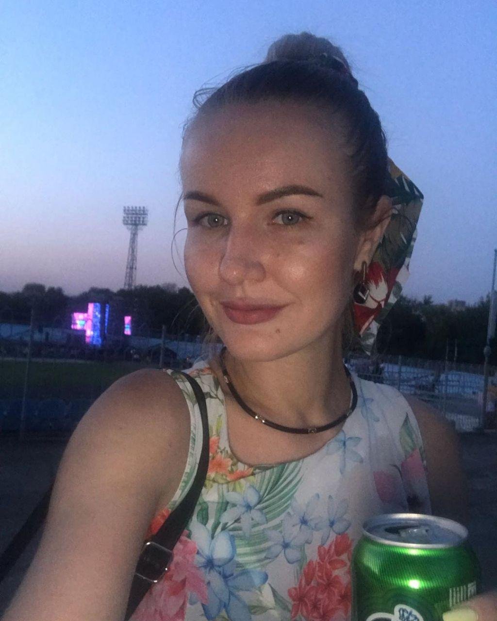 А глаза-то горят