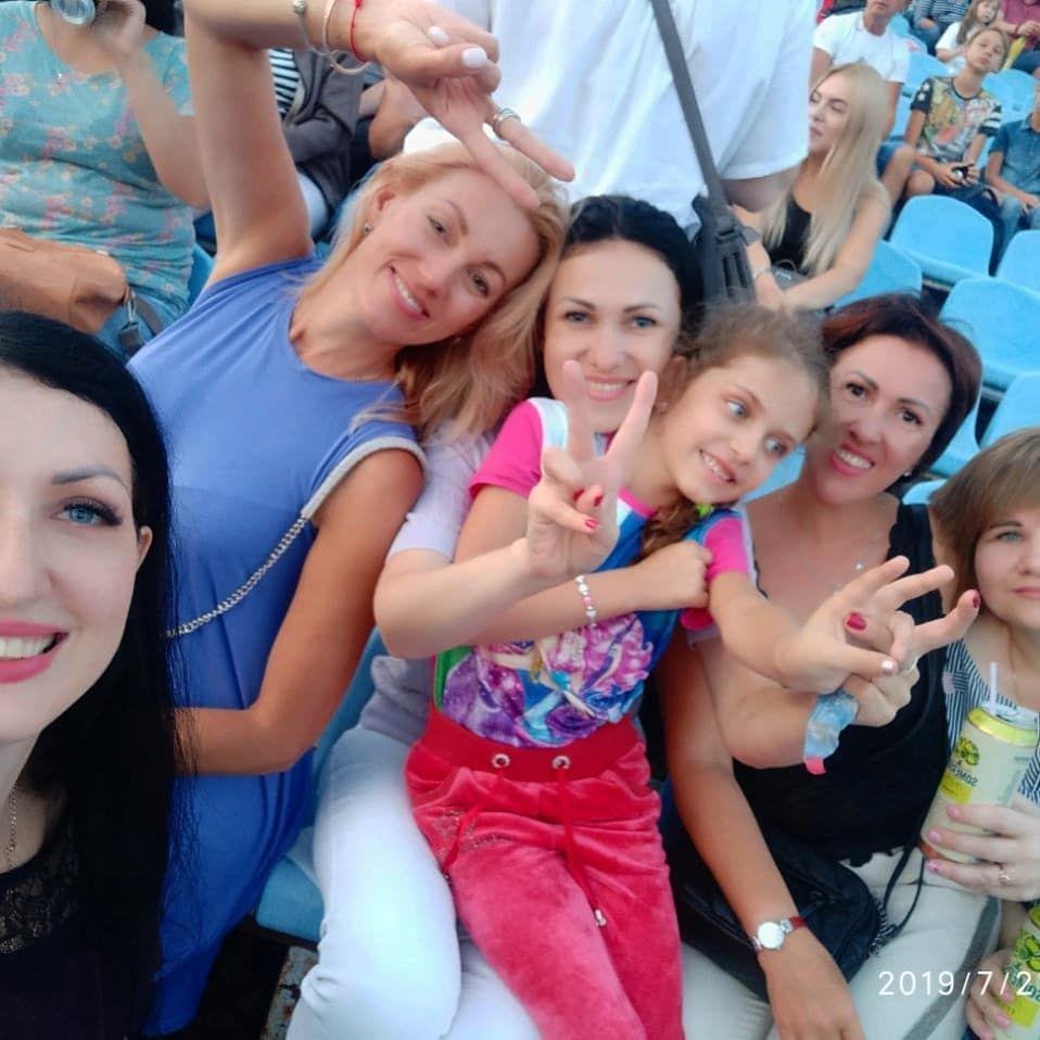 Время слушать музыку и веселиться 