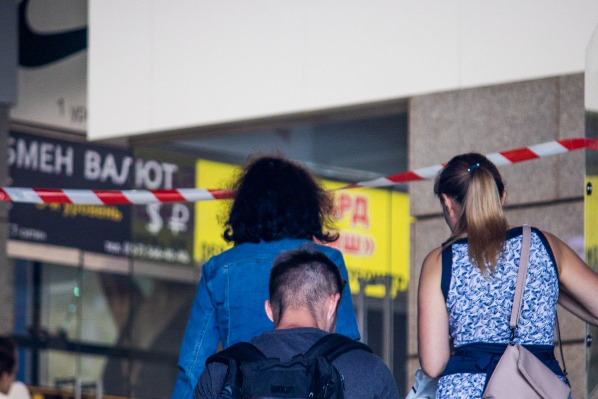 Всех посетителей и сотрудников вывели из здания Всех посетителей и сотрудников вывели из здания