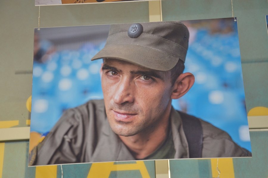 В Днепре открыли фотовыставку, посвященную АТОшникам-музыкантам 5