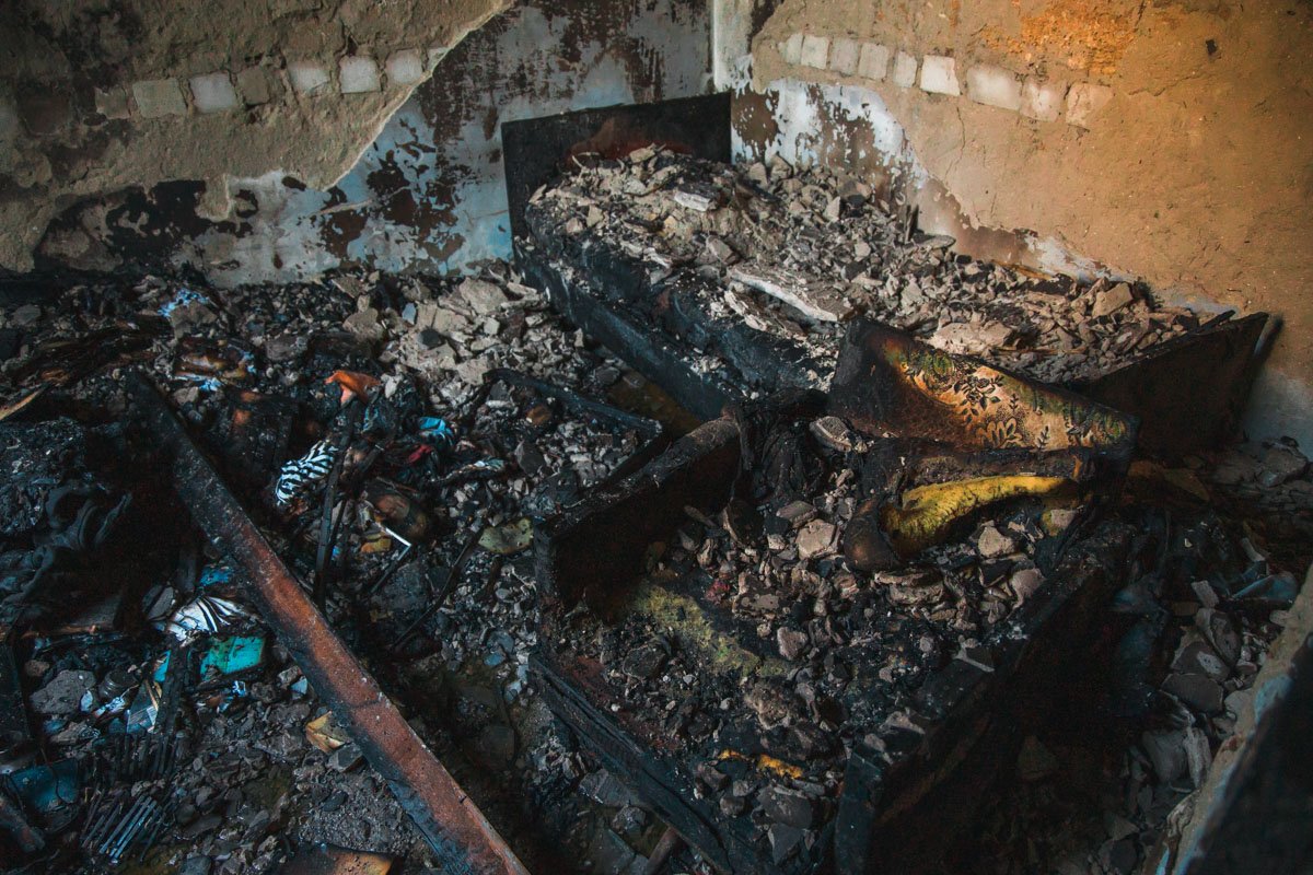 Предварительно, загорелись домашние вещи Предварительно, загорелись домашние вещи