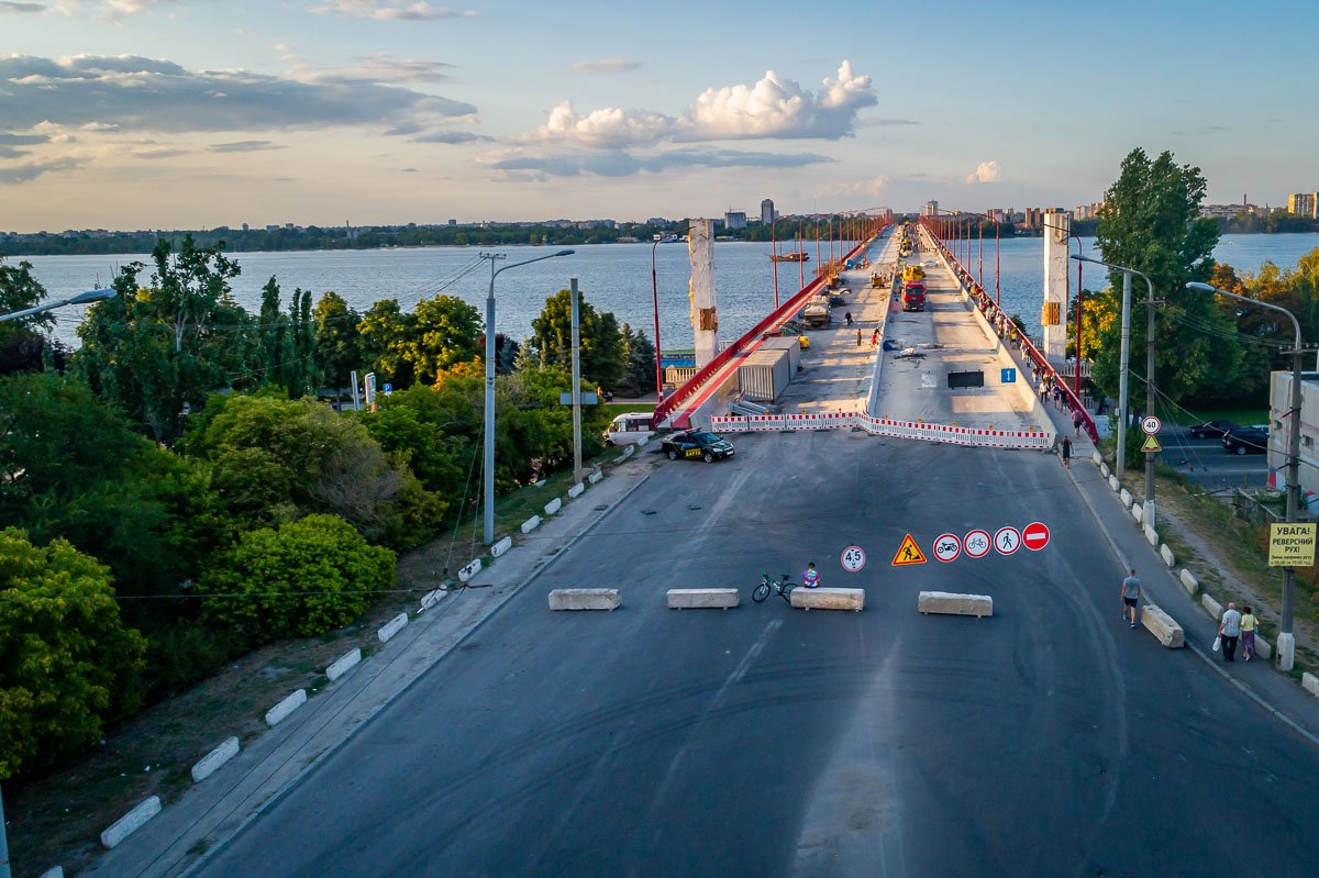 В полночь 18 июля в Днепре перекрыли Новый мост В полночь 18 июля в Днепре перекрыли Новый мост