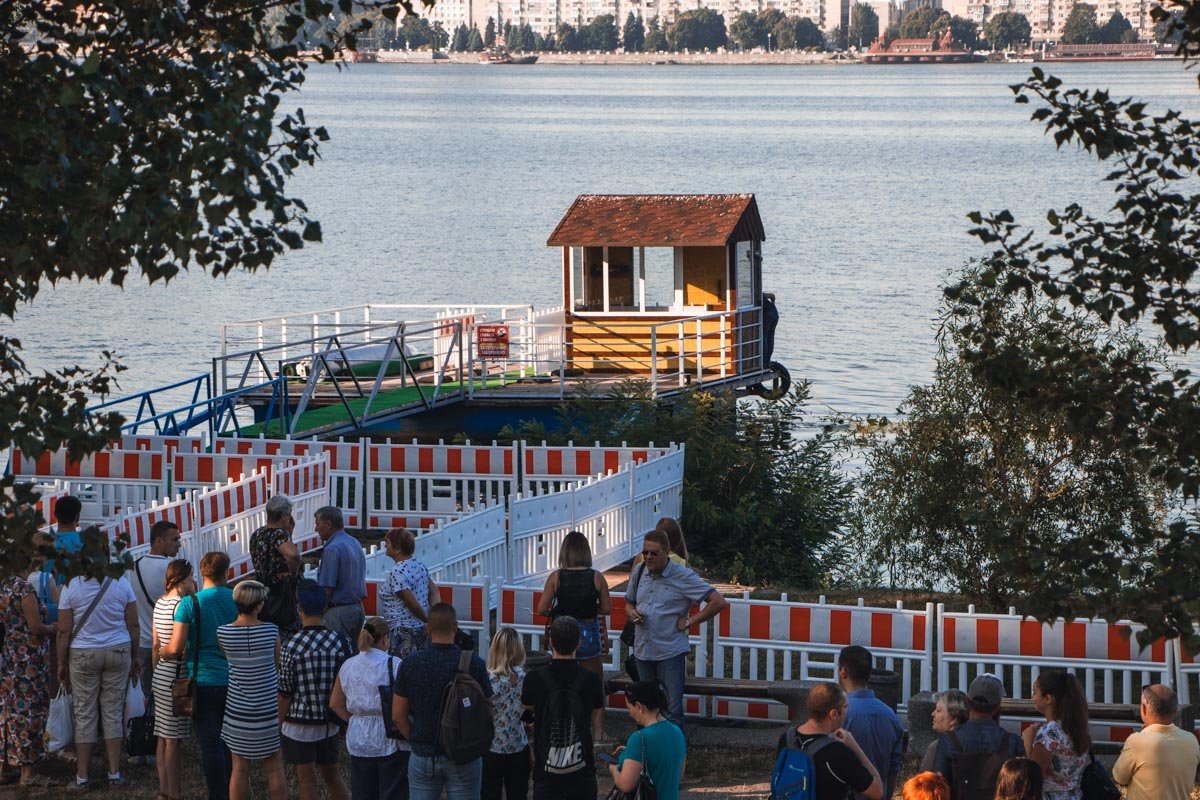 Пассажировместимость - 50 человек Пассажировместимость - 50 человек