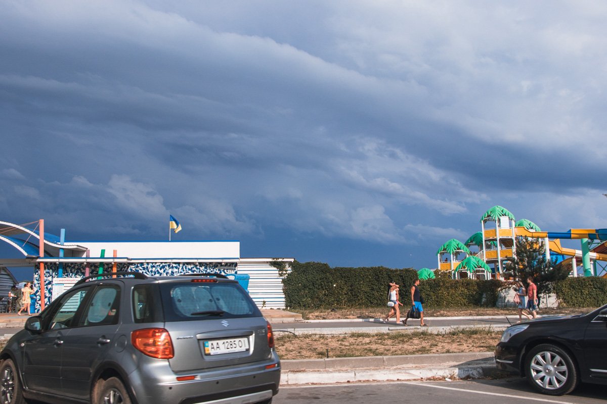 Так пусто без твоего плеча и глаз, меняющих цвет