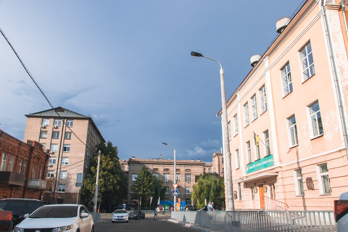 Но, знаешь, — он тебя очень ждет. И в нем тебя жду я