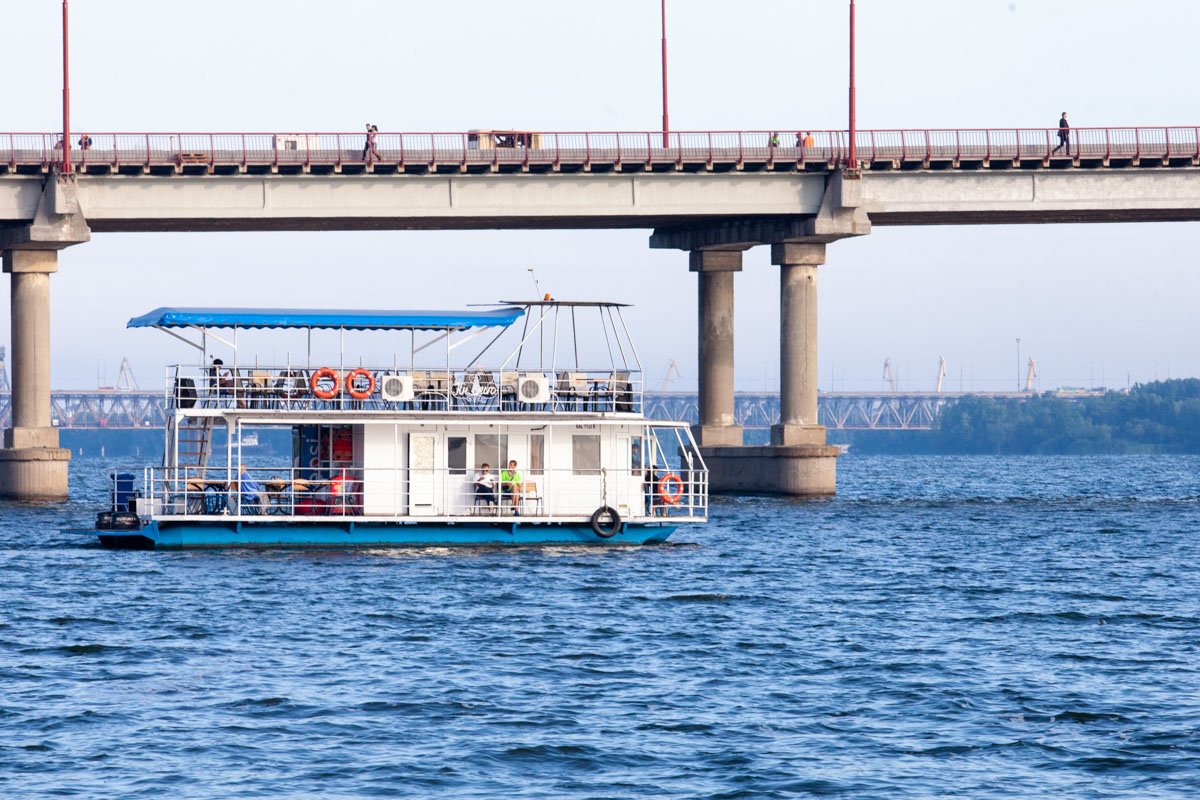 Теперь кораблика четыре