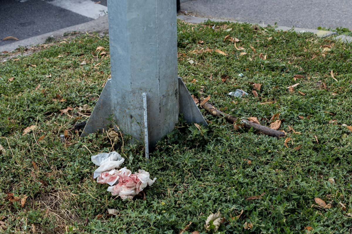 Девушке оказывали помощь на месте