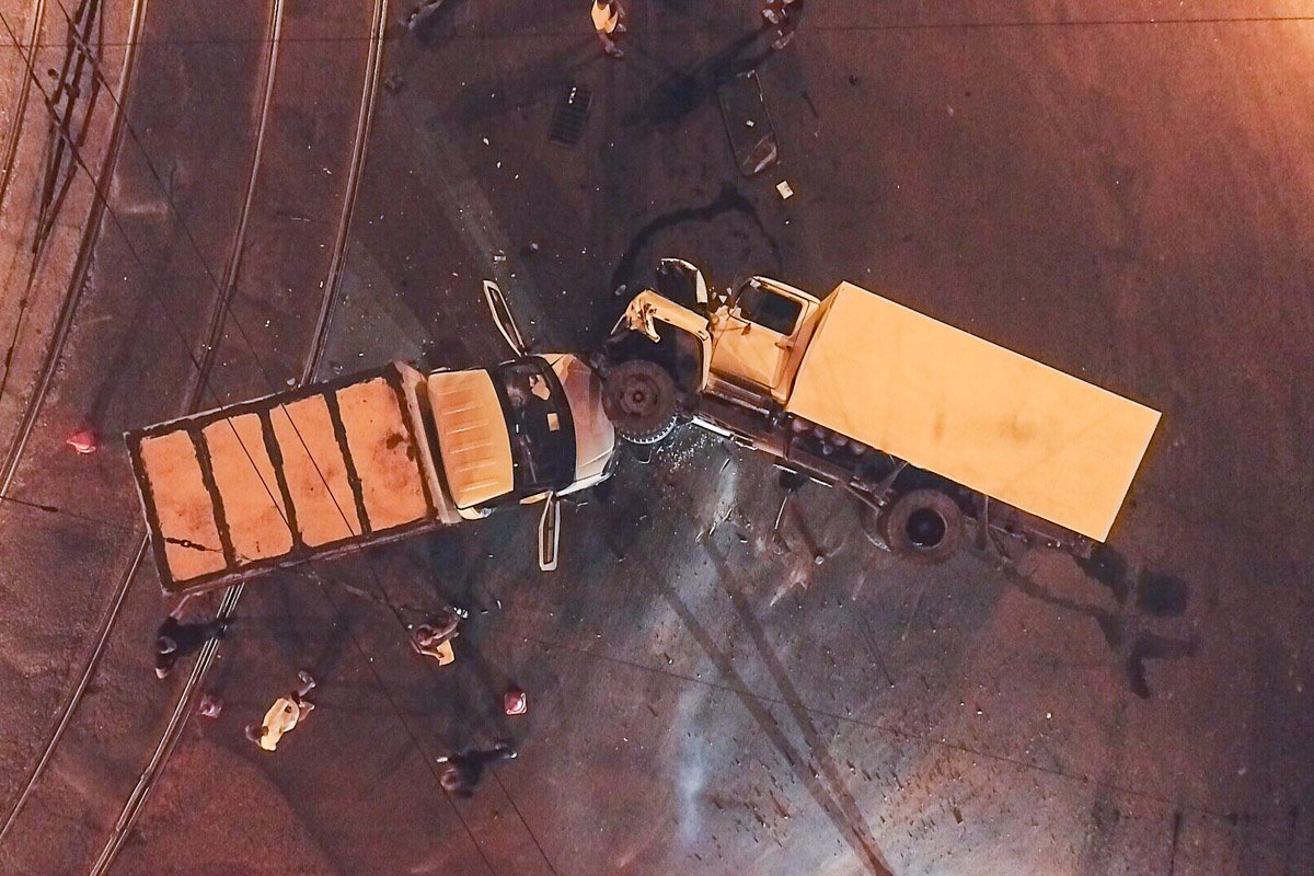 Водитель ГАЗ ехал по проспекту Ивана Мазепы, когда у его автомобиля отказали тормоза Водитель ГАЗ ехал по проспекту Ивана Мазепы, когда у его автомобиля отказали тормоза