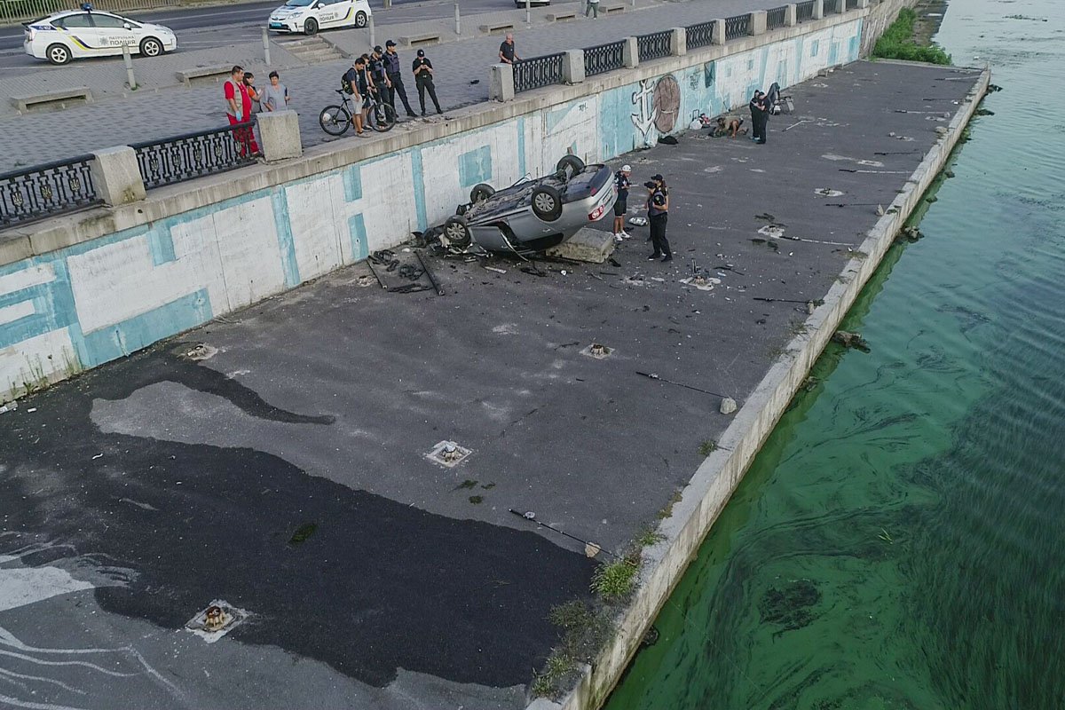 Авария произошла около 5:00