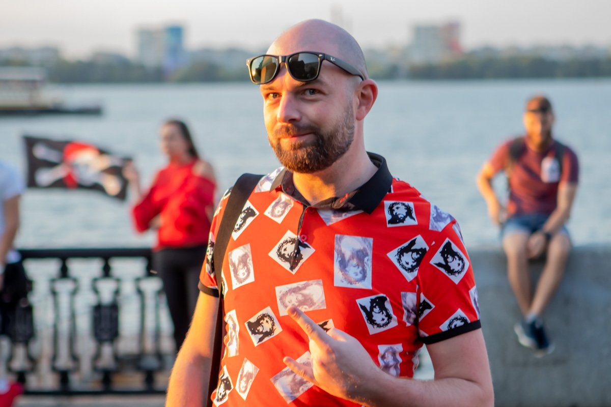 Оценил по достоинству Оценил по достоинству