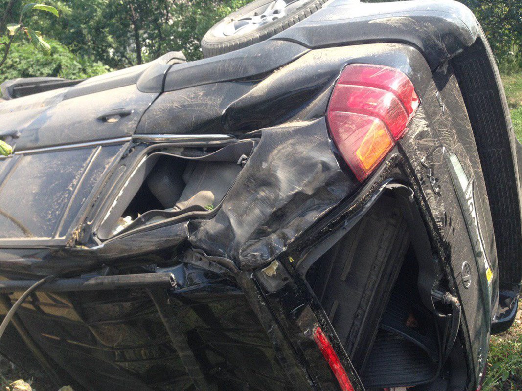 На месте происшествия сотрудников патрульной полиции нет, как и водителя Lexus На месте происшествия сотрудников патрульной полиции нет, как и водителя Lexus