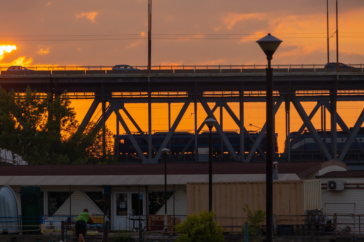 Город засыпает Город засыпает