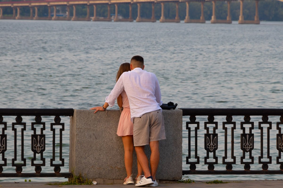 Прижимайте любимых людей покрепче Прижимайте любимых людей покрепче