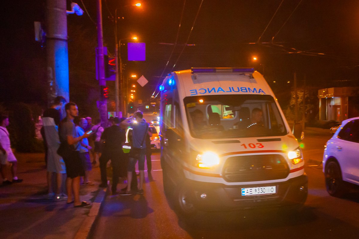 Девушку госпитализировали Девушку госпитализировали