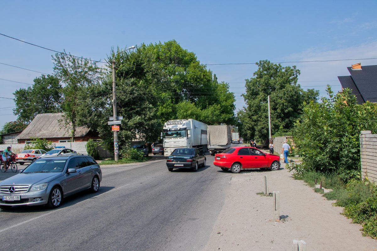 Инцидент произошел в районе ресторана "Корона Холл" на Байкальской Инцидент произошел в районе ресторана "Корона Холл" на Байкальской