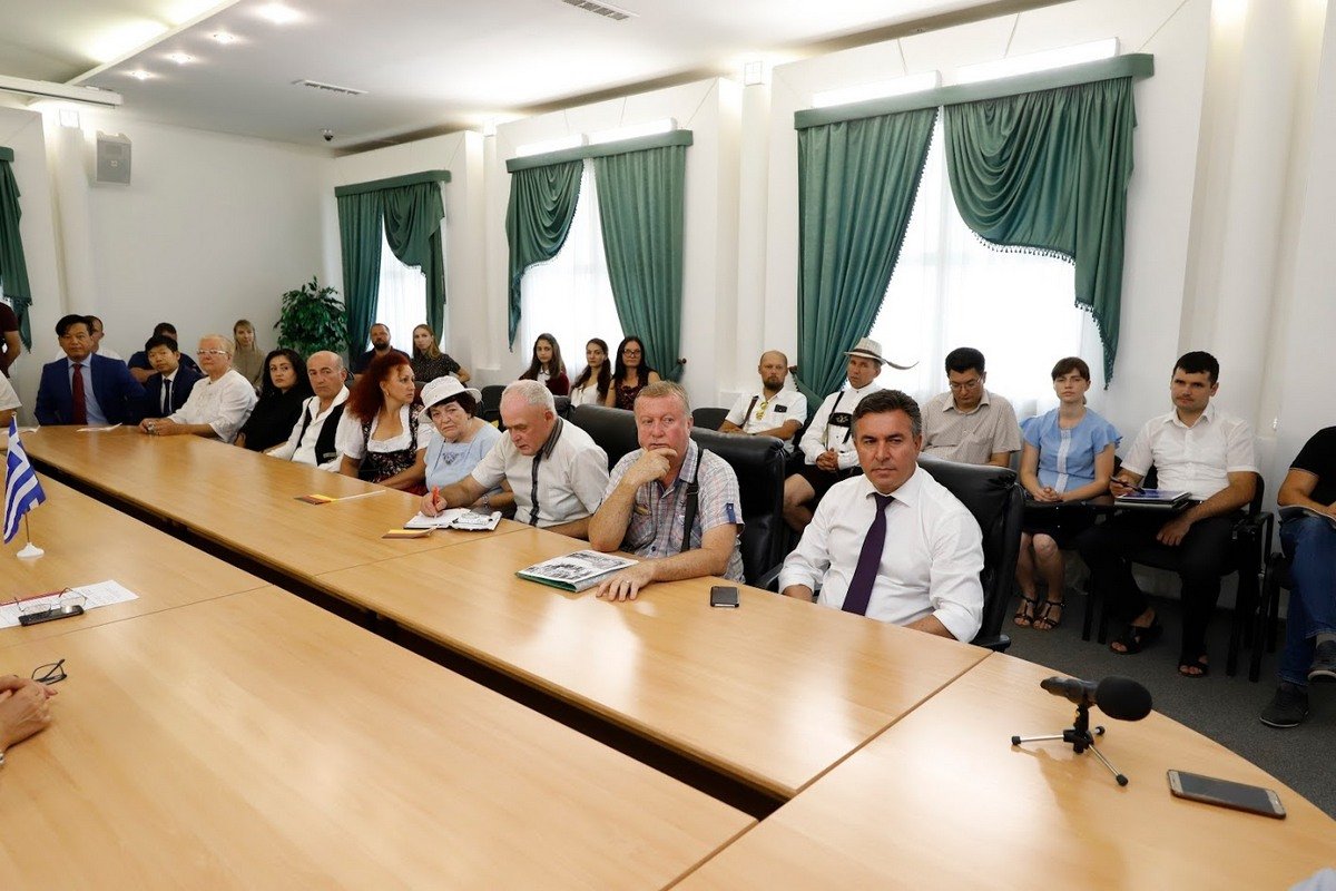 Борис Филатов предложил национальным общинам Днепра организовать объединенное представительство для сотрудничества с муниципалитетом