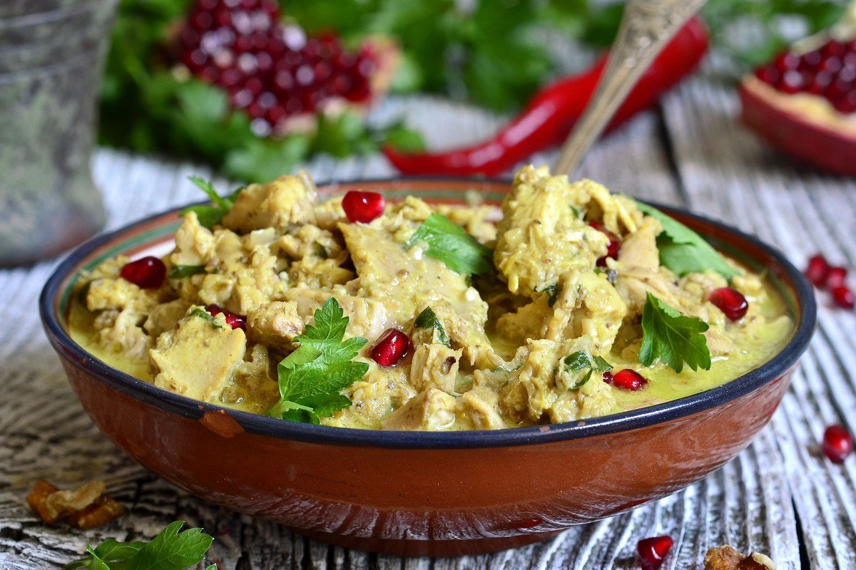 Простые и вкусные рецепты: как приготовить индейку под соусом из грецких орехов 1