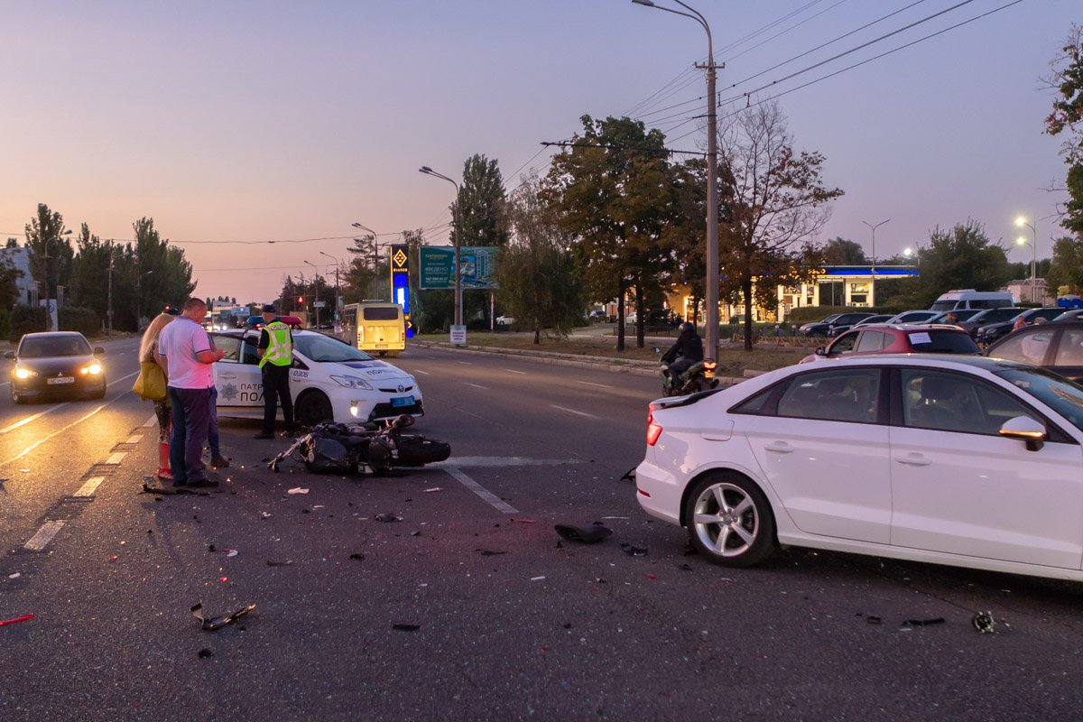 Пилота двухколесного в тяжелом состоянии госпитализировали Пилота двухколесного в тяжелом состоянии госпитализировали