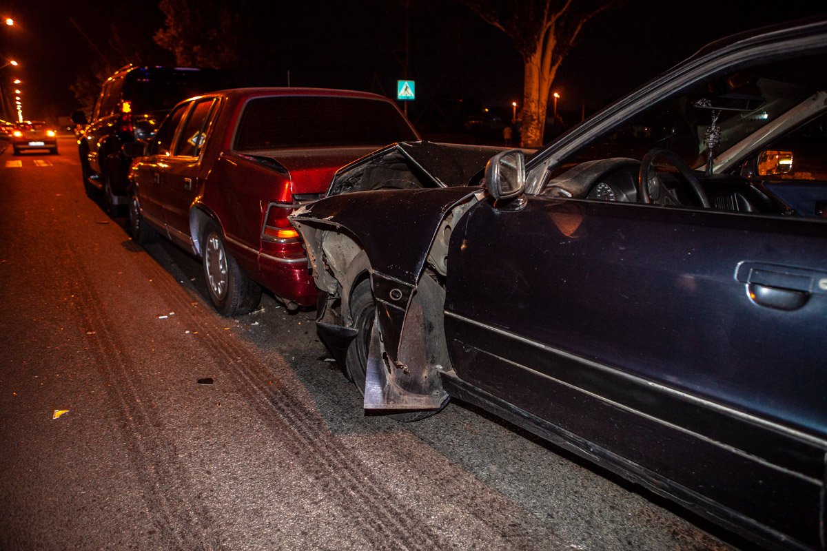 По предварительной информации, за рулем «немца» находился водитель в состоянии алкогольного опьянения По предварительной информации, за рулем «немца» находился водитель в состоянии алкогольного опьянения