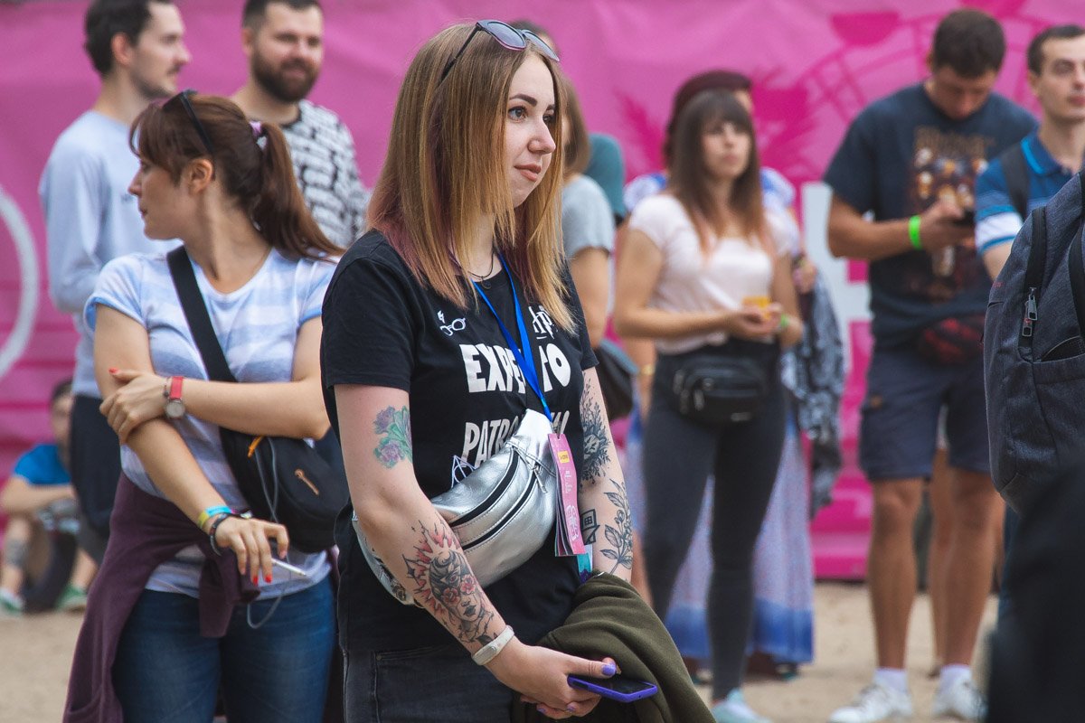 3 августа в Днепре на Монастырском острове продолжается международный музыкальный фестиваль «БеzViz»