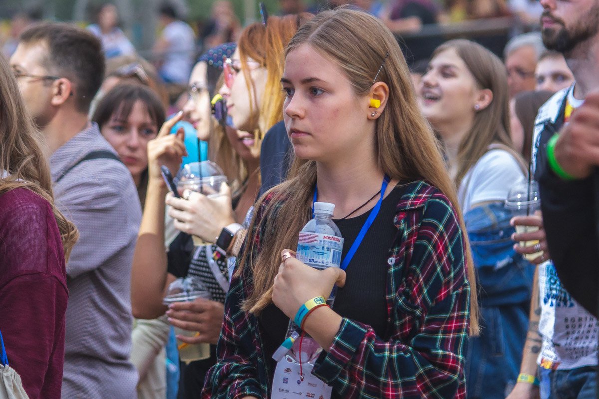 Когда не очень то и любишь музыку, но надо, ведь ты - организатор 