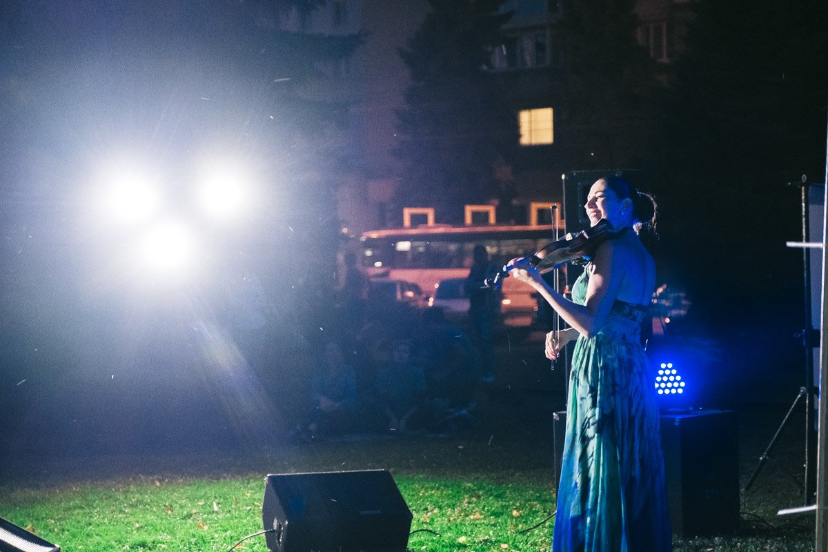 Мероприятие началось в 20:00 и продлилось совсем недолго - до 21:00