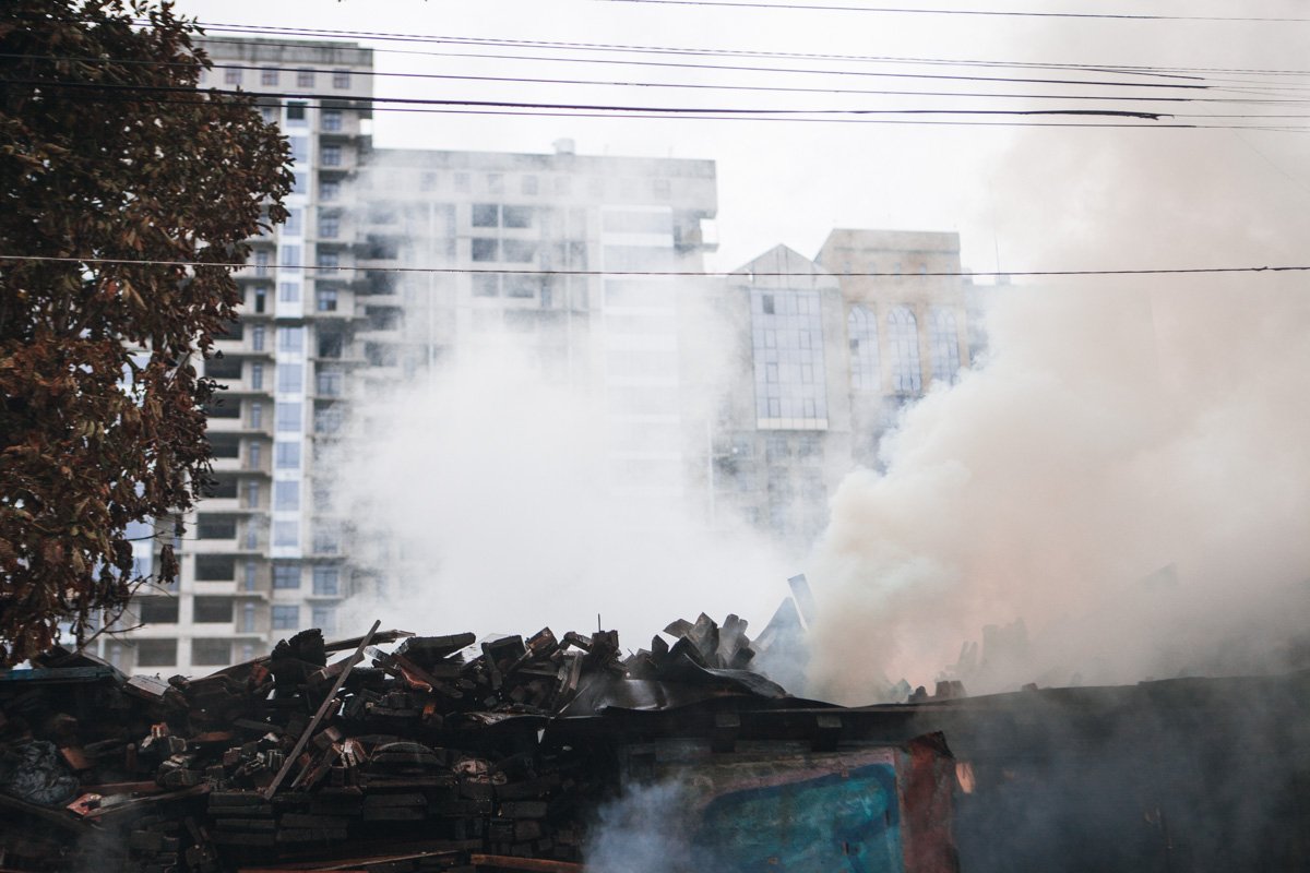 Горит жилой дом 