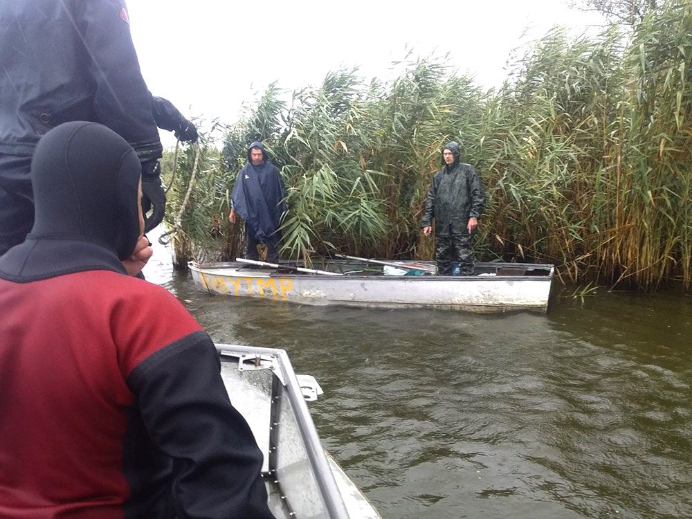 Рыбаков нашли в трех километрах от берега