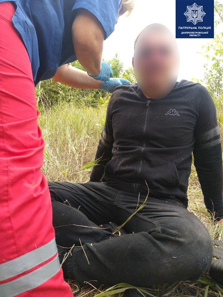 Врачи предварительно диагностировали у него закрытую травму грудной клетки, пневмоторакс, перелом ключицы Врачи предварительно диагностировали у него закрытую травму грудной клетки, пневмоторакс, перелом ключицы