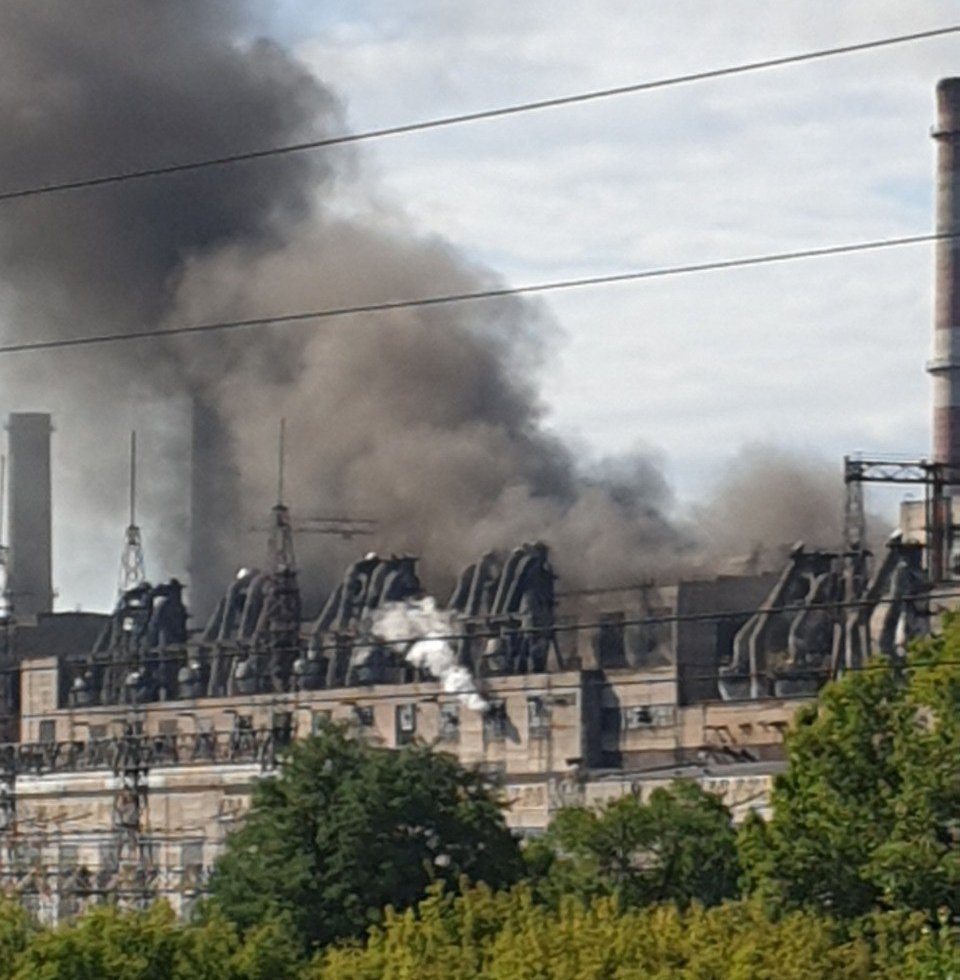 Дым было видно с разных уголков города Дым было видно с разных уголков города