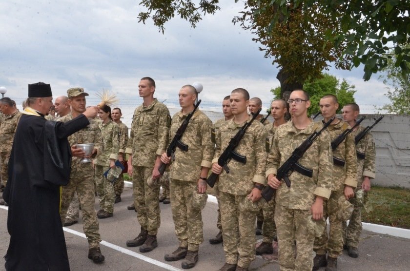 Среди мужественных мужчин –.. Среди мужественных мужчин –..