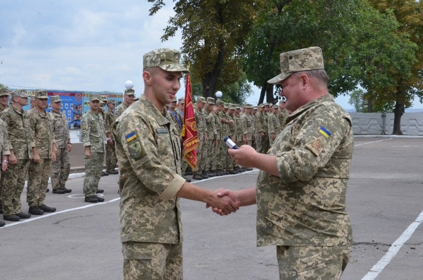 А некоторые – очередное воинское звание А некоторые – очередное воинское звание