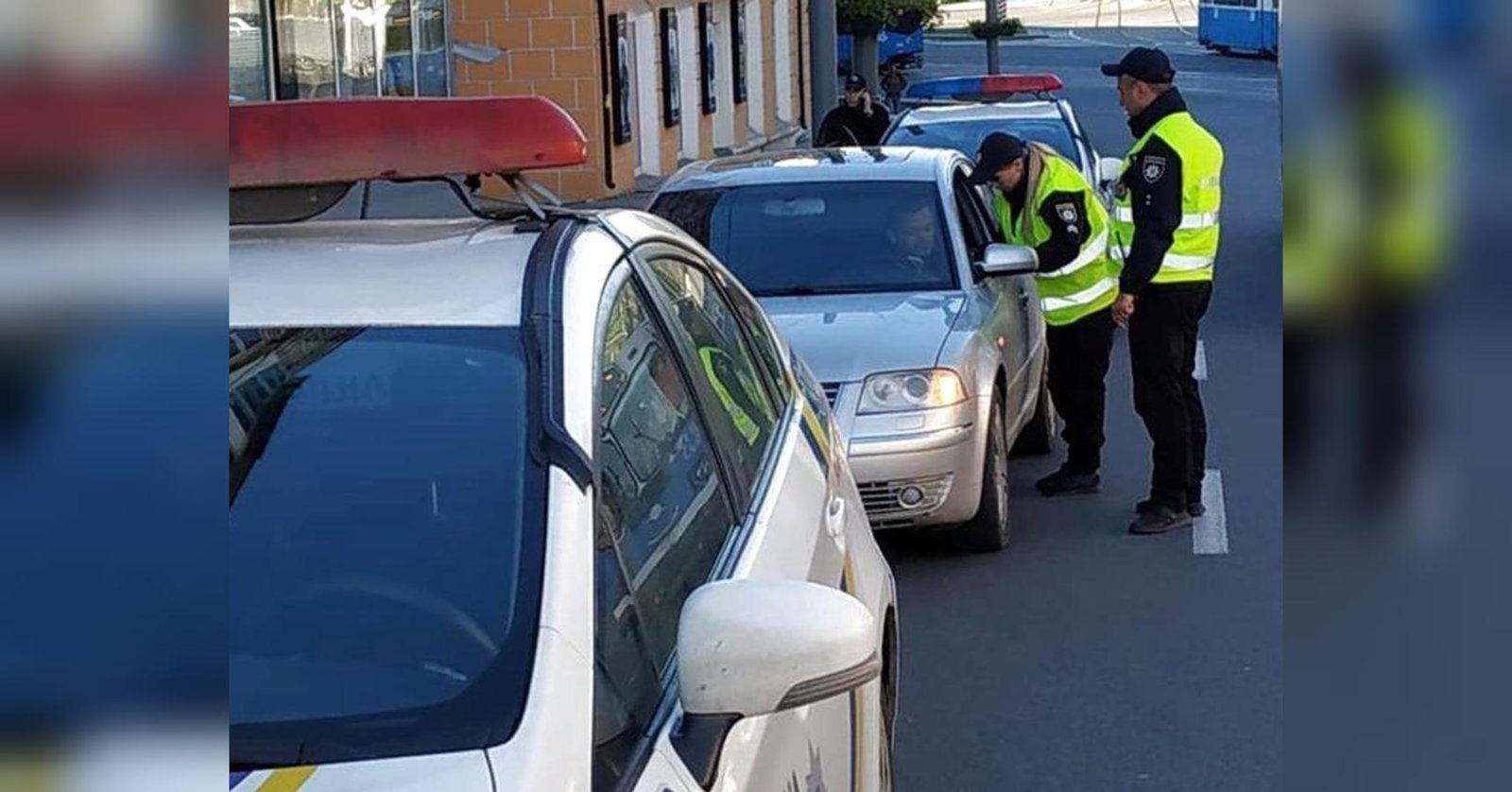 Ломиться в квартиры, проверять документы и "снимать с поездов": что на самом деле делает Нацгвардия в Днепре 5