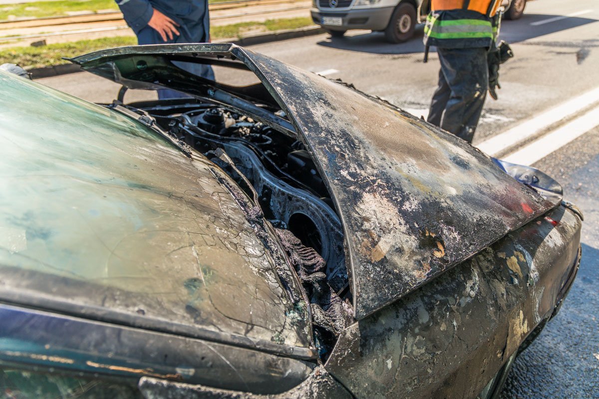 Причина возгорания пока неизвестно Причина возгорания пока неизвестно