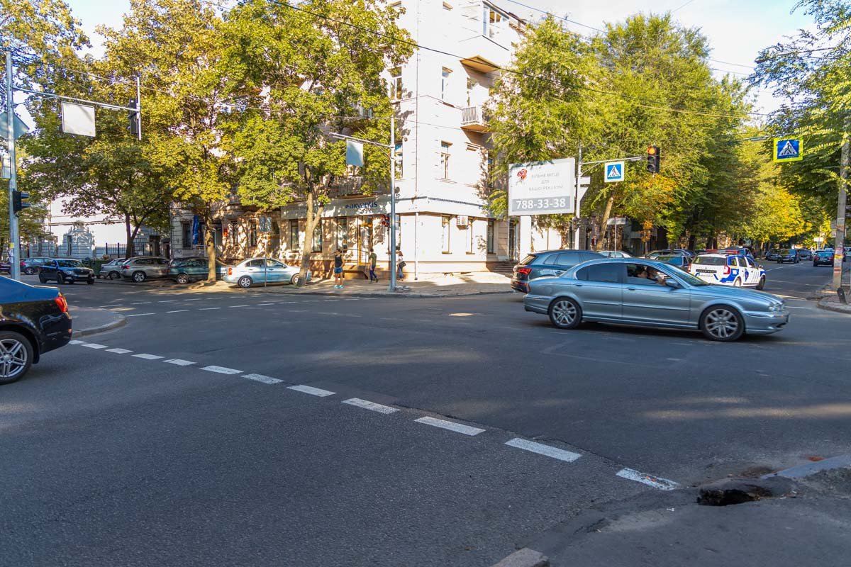 Пешеходам и водителям стоит быть внимательнее 