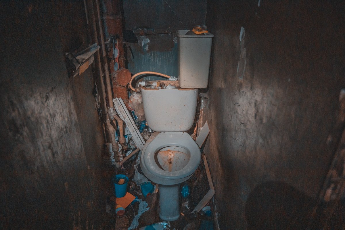 Всего рабочим удалось "собрать" не менее 9 грузовых машин Всего рабочим удалось "собрать" не менее 9 грузовых машин