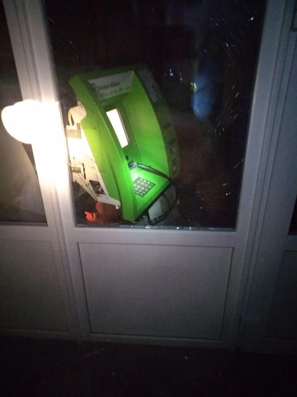 В селе Волосское, на улице Центральной, 18, неизвестные взорвали банкомат В селе Волосское, на улице Центральной, 18, неизвестные взорвали банкомат