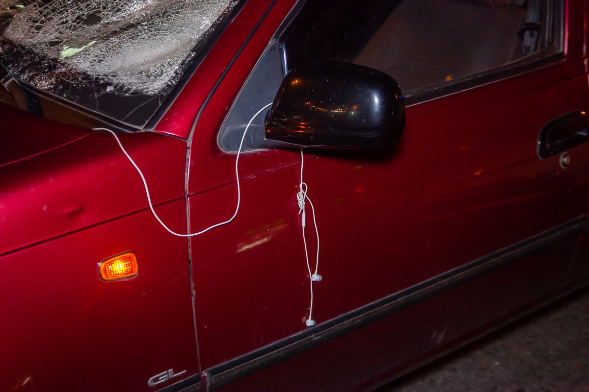 Намотало наушники