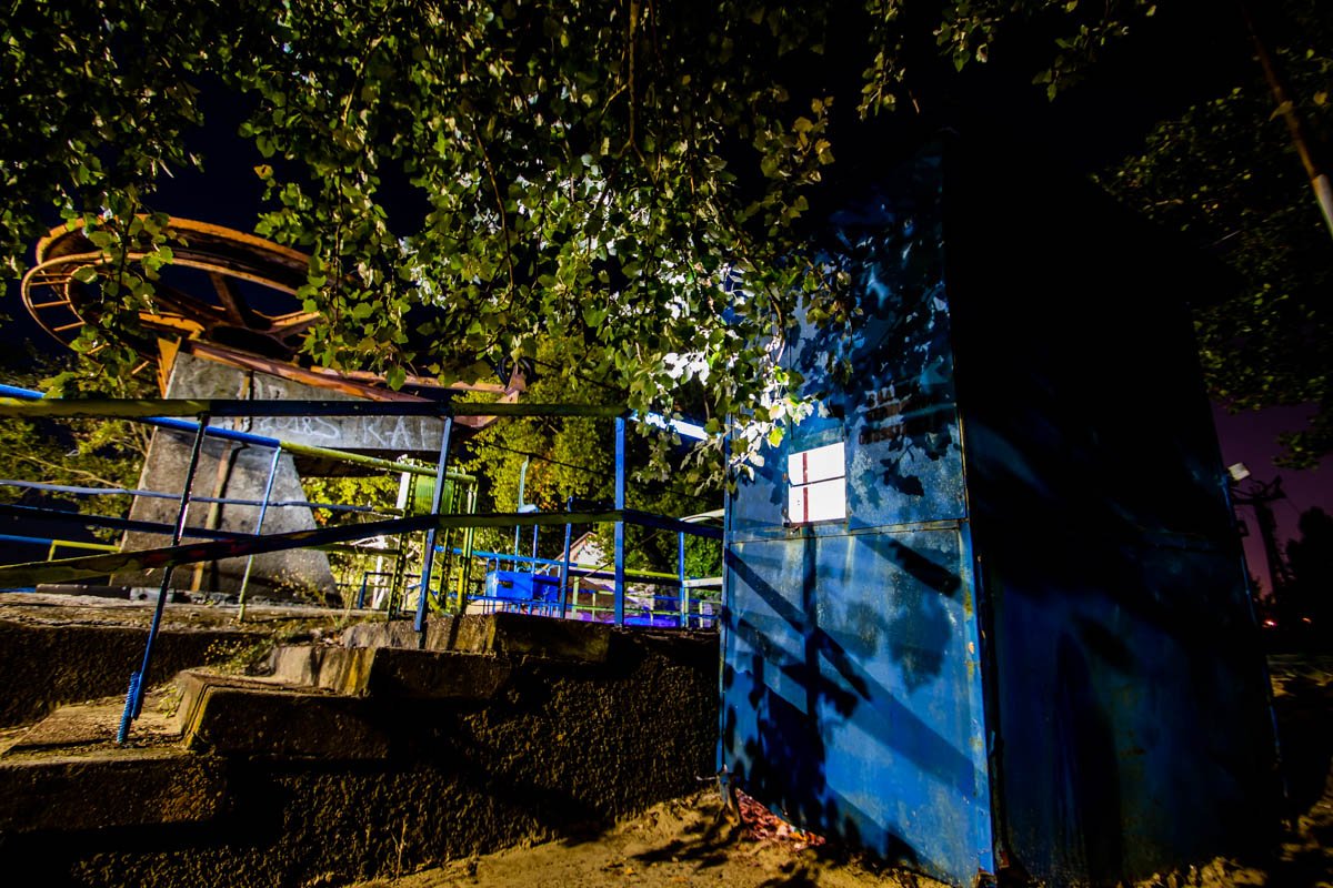 Очередей здесь давно нет