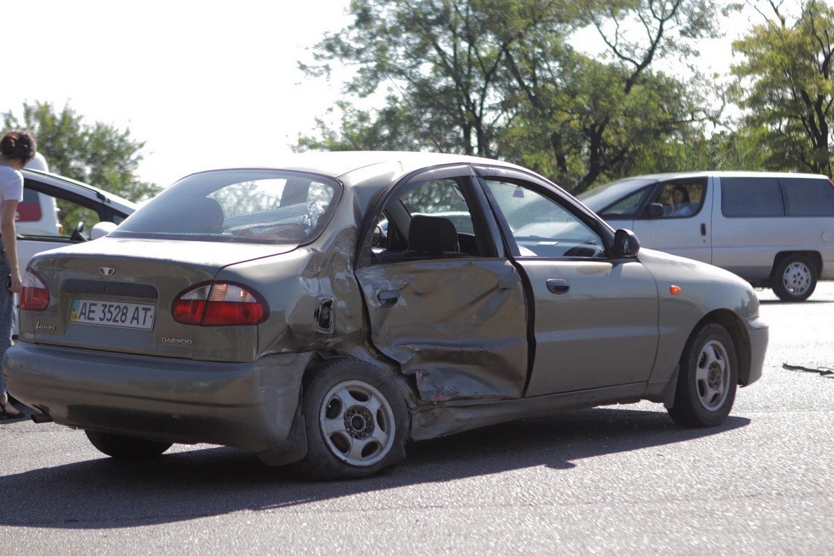 Удар пришелся в заднюю часть Daewoo Удар пришелся в заднюю часть Daewoo