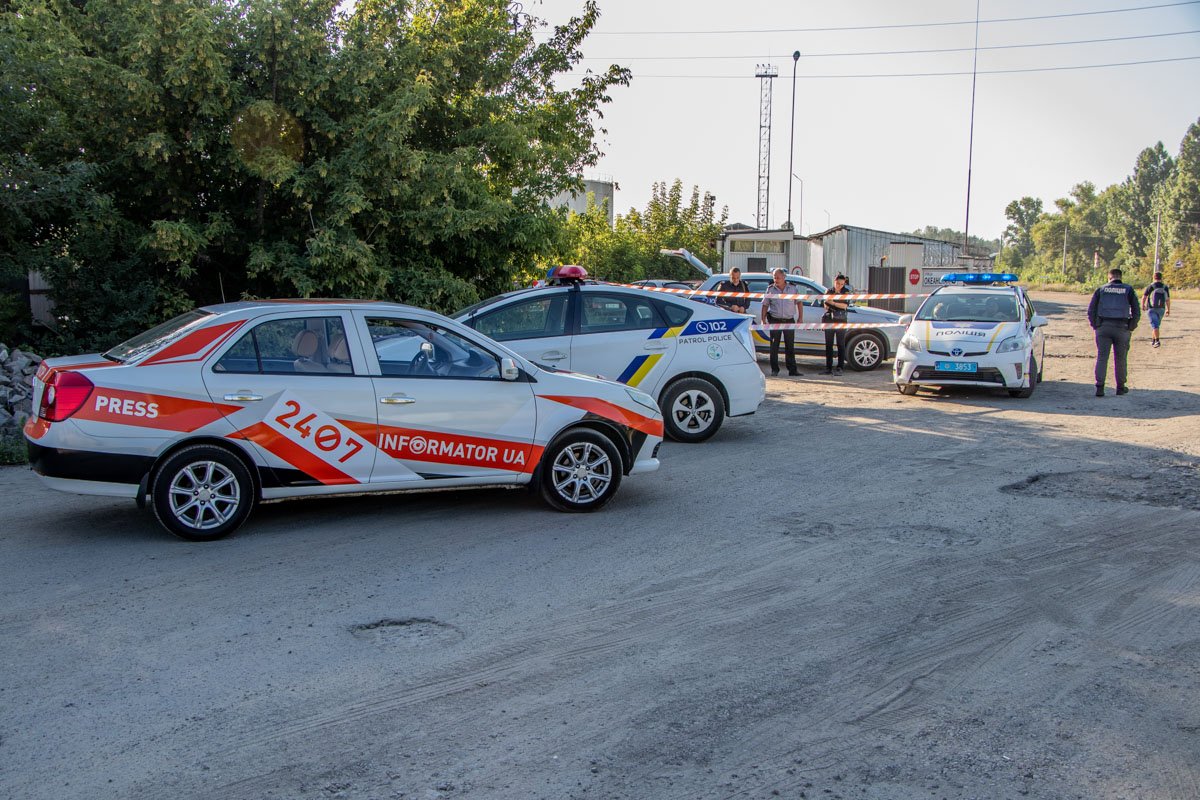 Медики оперативно оказали пострадавшей паре первую помощь Медики оперативно оказали пострадавшей паре первую помощь